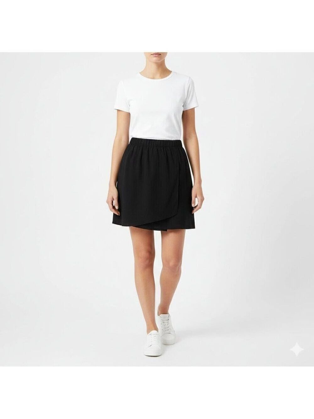 Wilfred Classic Black A-Line Mini Skirt – Size XXS